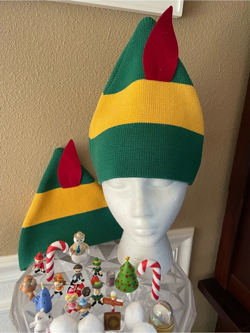 Hanna Andersson 2 Elf Movie Knit Hats (L/XL-S/M)& Elf Advent Calendar Figures